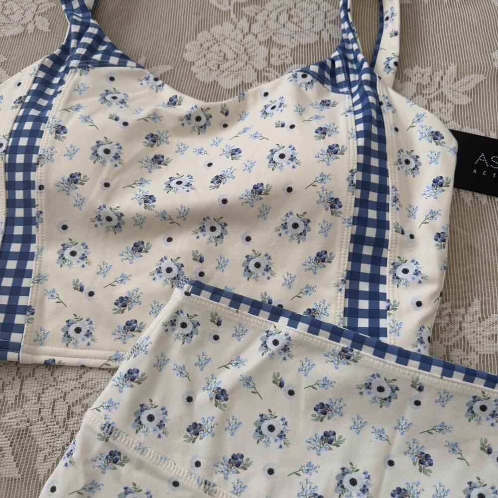 Astoria Activewear Blue Floral Gingham Set – Size M NWT - Picture 2 of 4